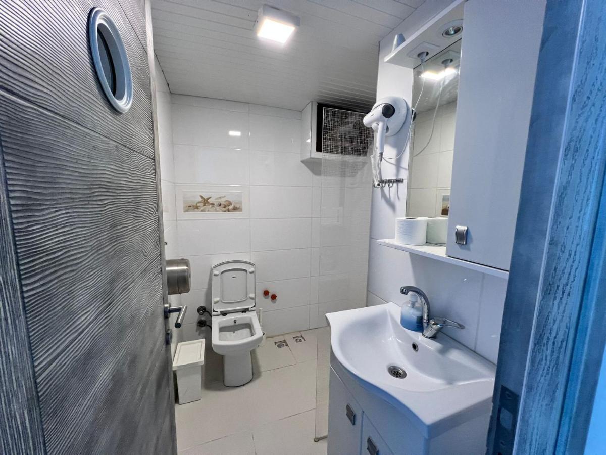 Giritli Rum Meyhanesi & Butik Otel Karaburun  Εξωτερικό φωτογραφία