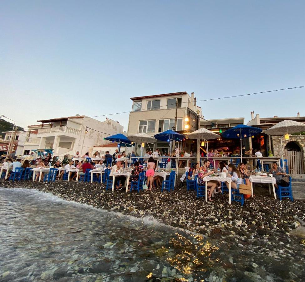 Giritli Rum Meyhanesi & Butik Otel Karaburun  Εξωτερικό φωτογραφία